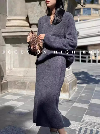 100% cashmere suit a solid-color POLO collar loose sweater and a mid-length skirt a two-piece set