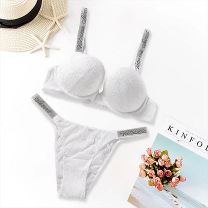 2026 New Women's Sexy Lace Bralette Bra and Panty Set Lingerie Set Heart Pattern Trim Stretchy Breathable underwear Set