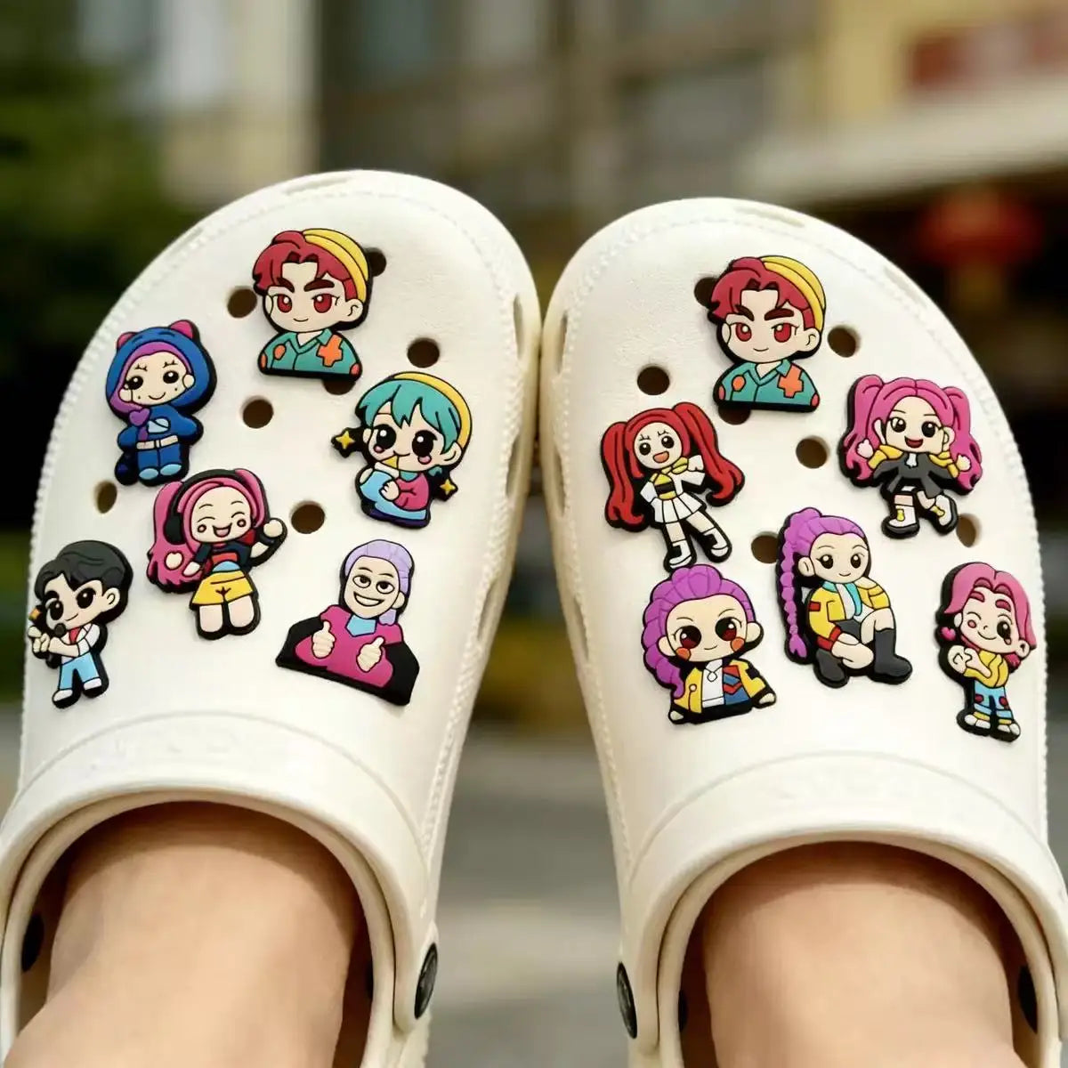 Hot Toys Cartoon 16-100pcs Shoe Charms For Sandals,Shoe Decoration Accessories Shoe Pins Great Gift For Men Women