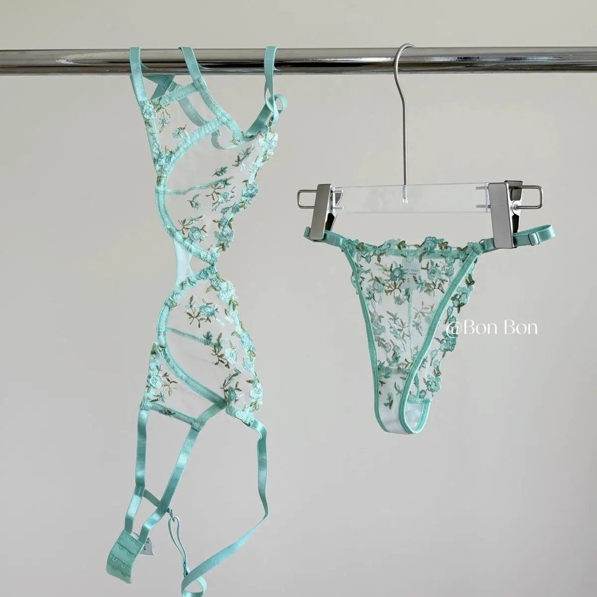 Sexy French Lingerie Set Floral Embroidery Sheer Mesh Bra with Soft Underwire Comfort Support for Large Bust CA S-XL MOYISU Bras