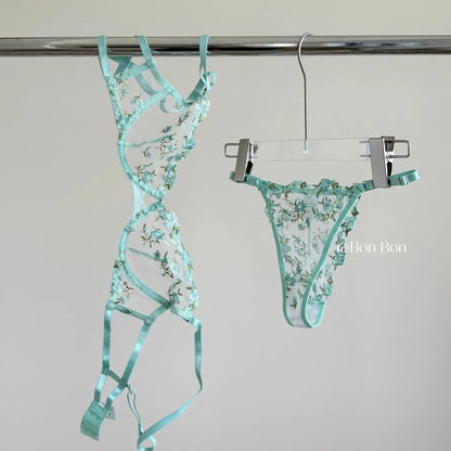 Sexy French Lingerie Set Floral Embroidery Sheer Mesh Bra with Soft Underwire Comfort Support for Large Bust CA S-XL MOYISU Bras