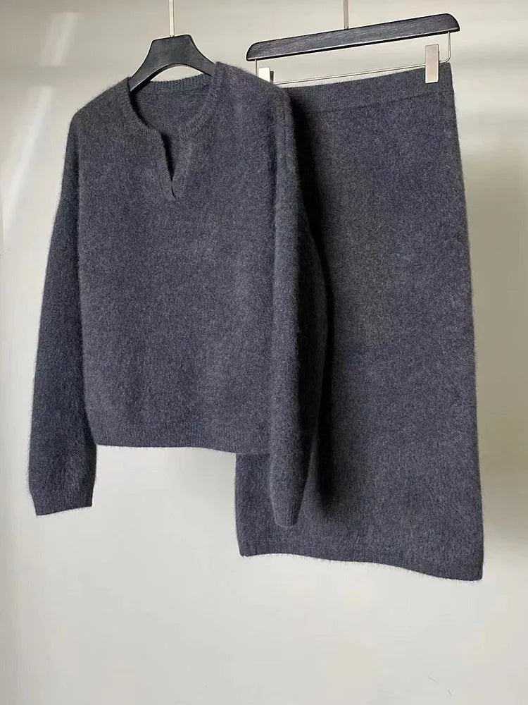 100% cashmere suit a solid-color POLO collar loose sweater and a mid-length skirt a two-piece set