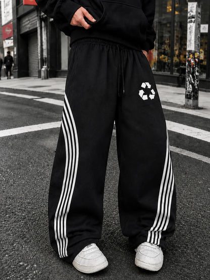 Loose Men's Slogan Graphic Drawstring Waist Sweatpants，Outdoor fashionable sports pants, personalized street men's sanitary pant