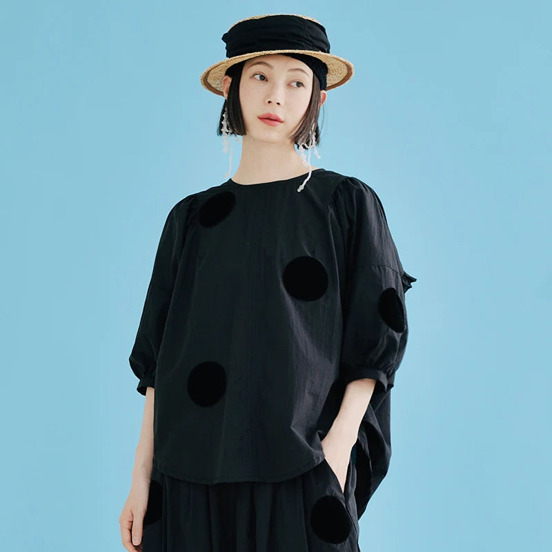 IMAKOKONI Original Design Black Polka Dot Half Sleeve Pullover T-shirt Loose Thin Casual Top Summer Women's 223688