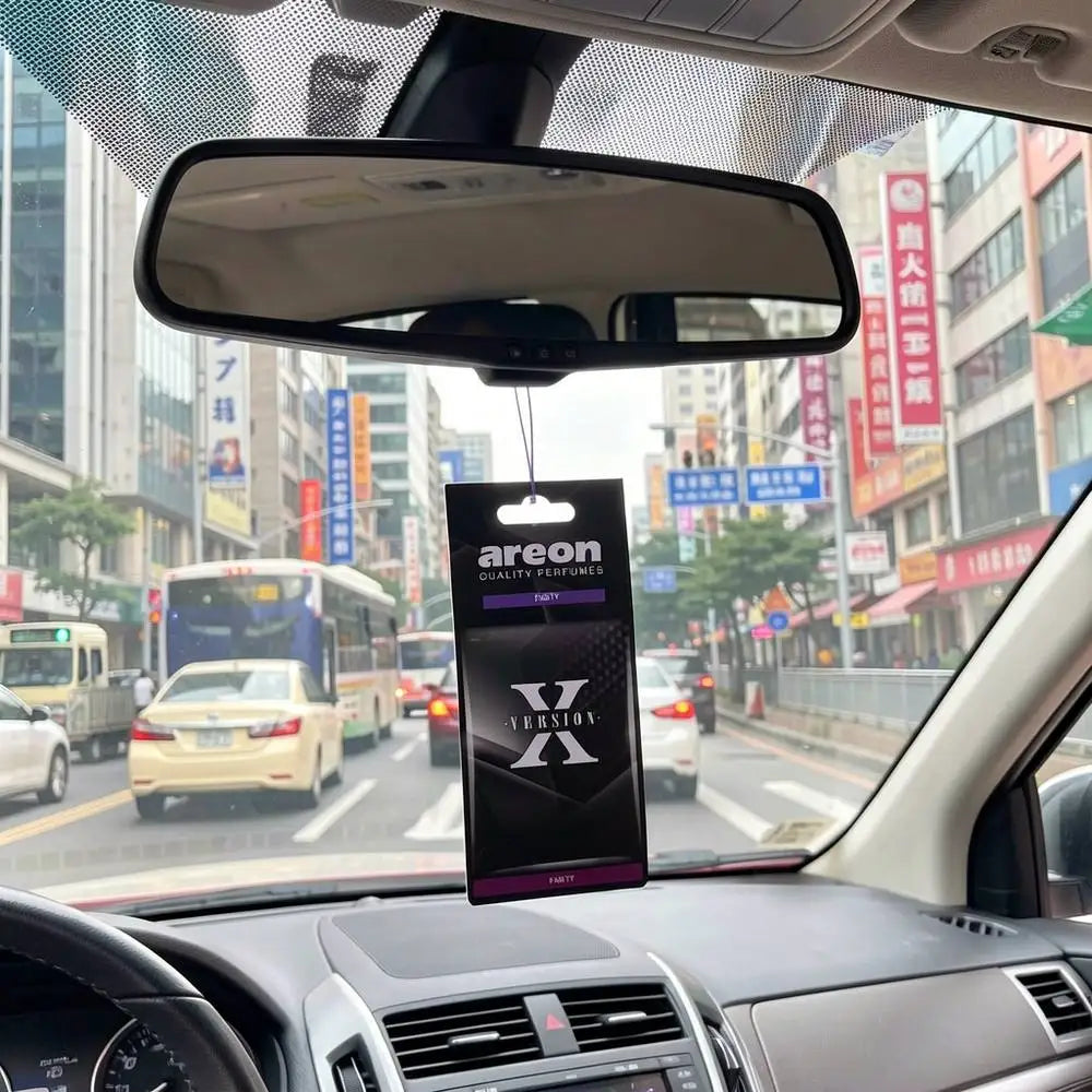 Vent Clip Car Air Freshener with Adjustable Strength and Multiple Scent Options for Customized Fragrance