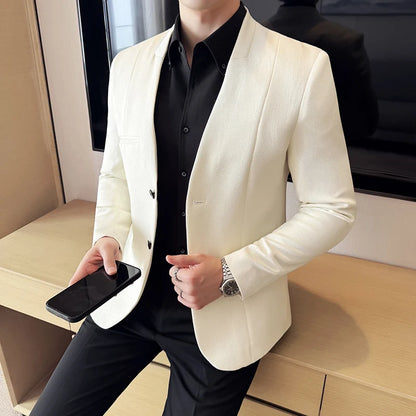 The new Chinese-style collarless suit is fashionable, handsome and versatile. It is a solid-color Korean-style fitted and fashio