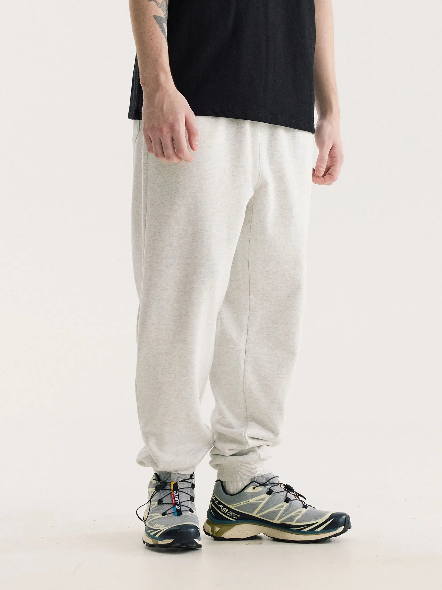 Kith Halloween Limited Embroidered Logo Sweatpants Heavyweight Loopback Fabric Sports Trousers Cuffed Pants for Men And Women