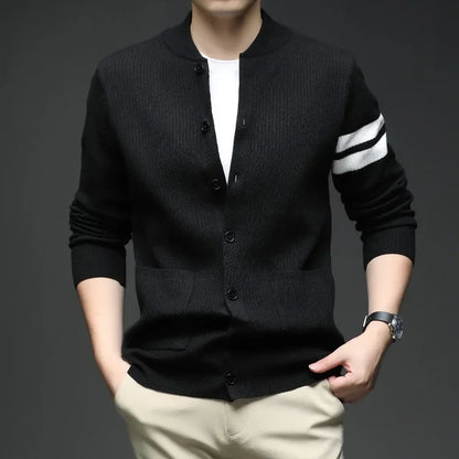 Men's Autumn and Winter 2026 New Casual Cardigan Coat, High-end Sweater Jacket, Color-blocking Advanced Sweater.
