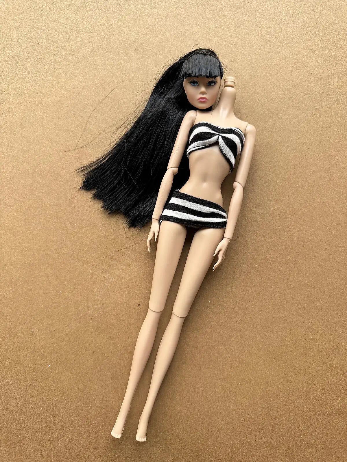1/6 Scale Multi-jointed Fashion Doll Heads with Bangs Pony Tail Super White Beige Dark Brown Skin Tone PP Doll Figures for Colle