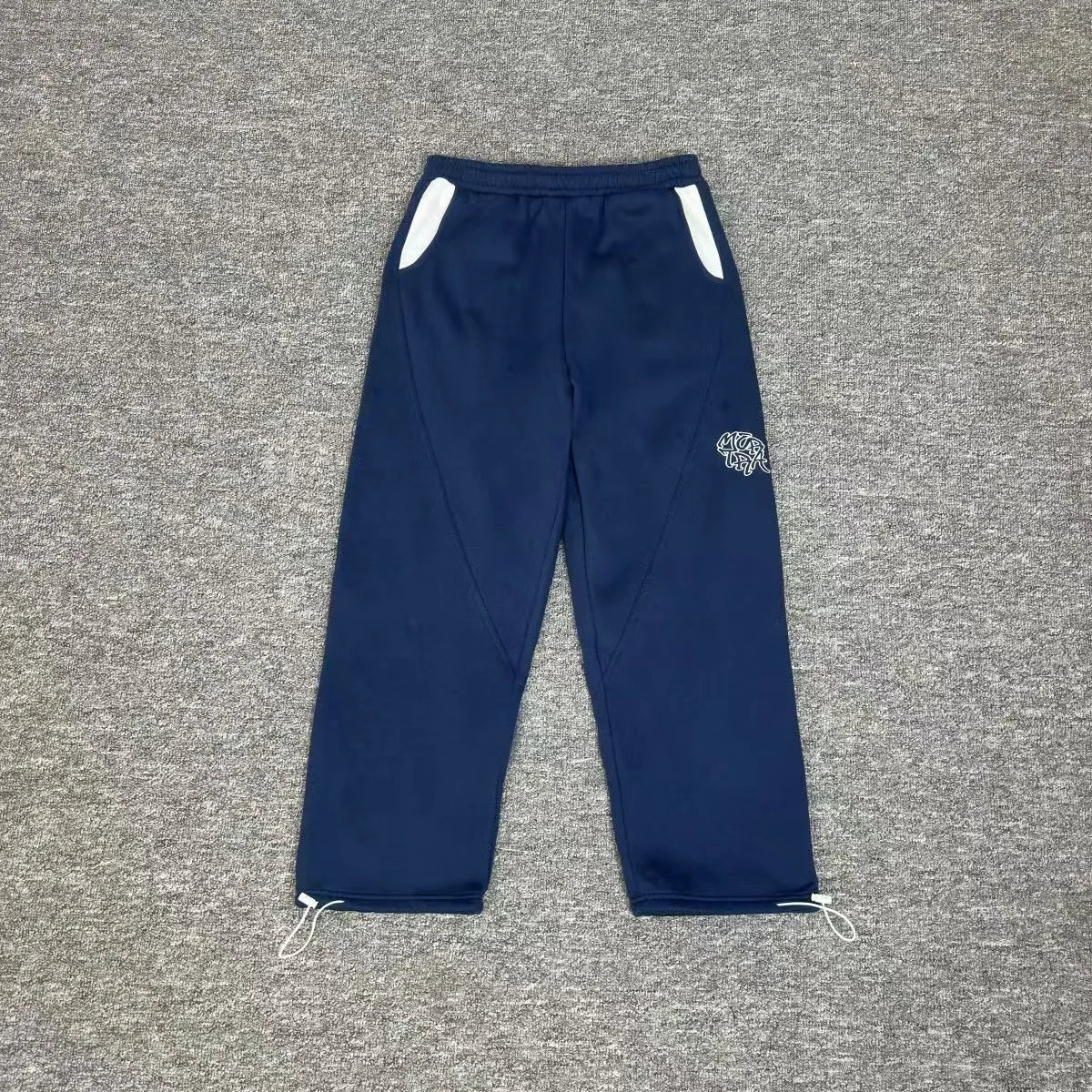 Mertra Classic Embroidered Logo Fleece Lined Loose Fit Straight Leg Casual Trousers Men Women Versatile Comfortable Long Pants