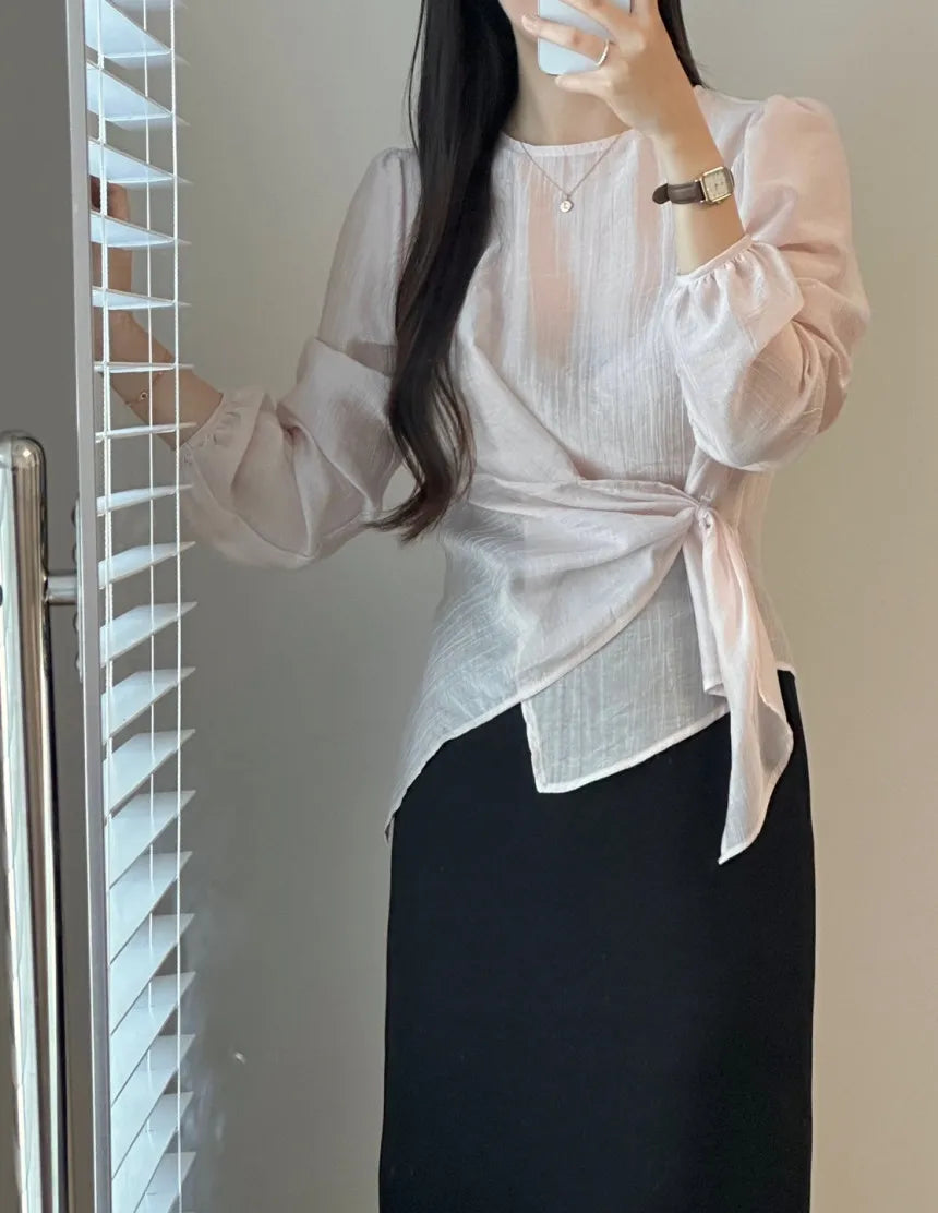 Spring 2026 Chic Korean Style Women's Long Sleeve round Neck Overhead Shirt Loose Fit Slimming Versatile Fashionable Top