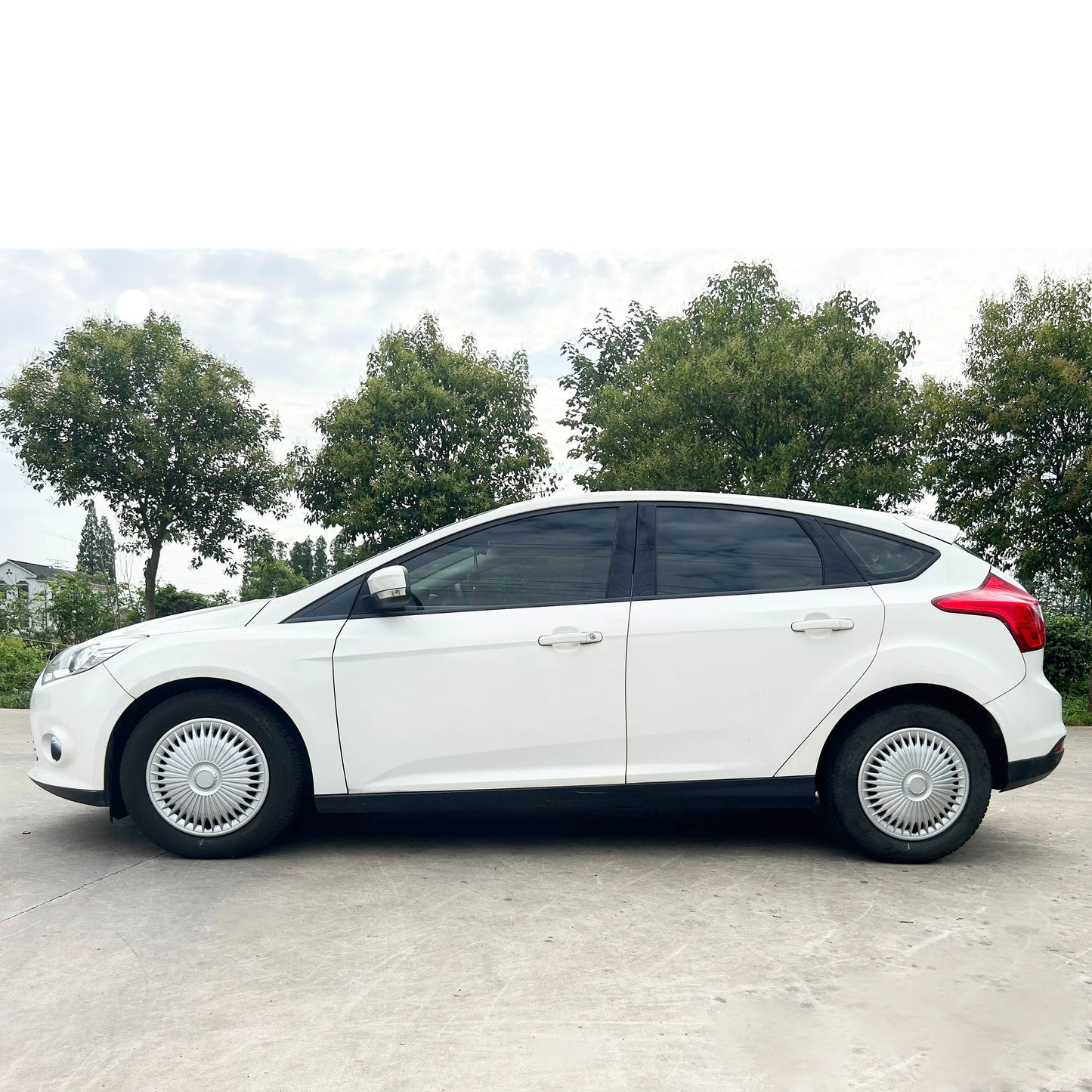 4pcs hub caps suitable for cars with 16-inch iron wheels, made of PP plastic, can be used to decorate the appearance of car whee