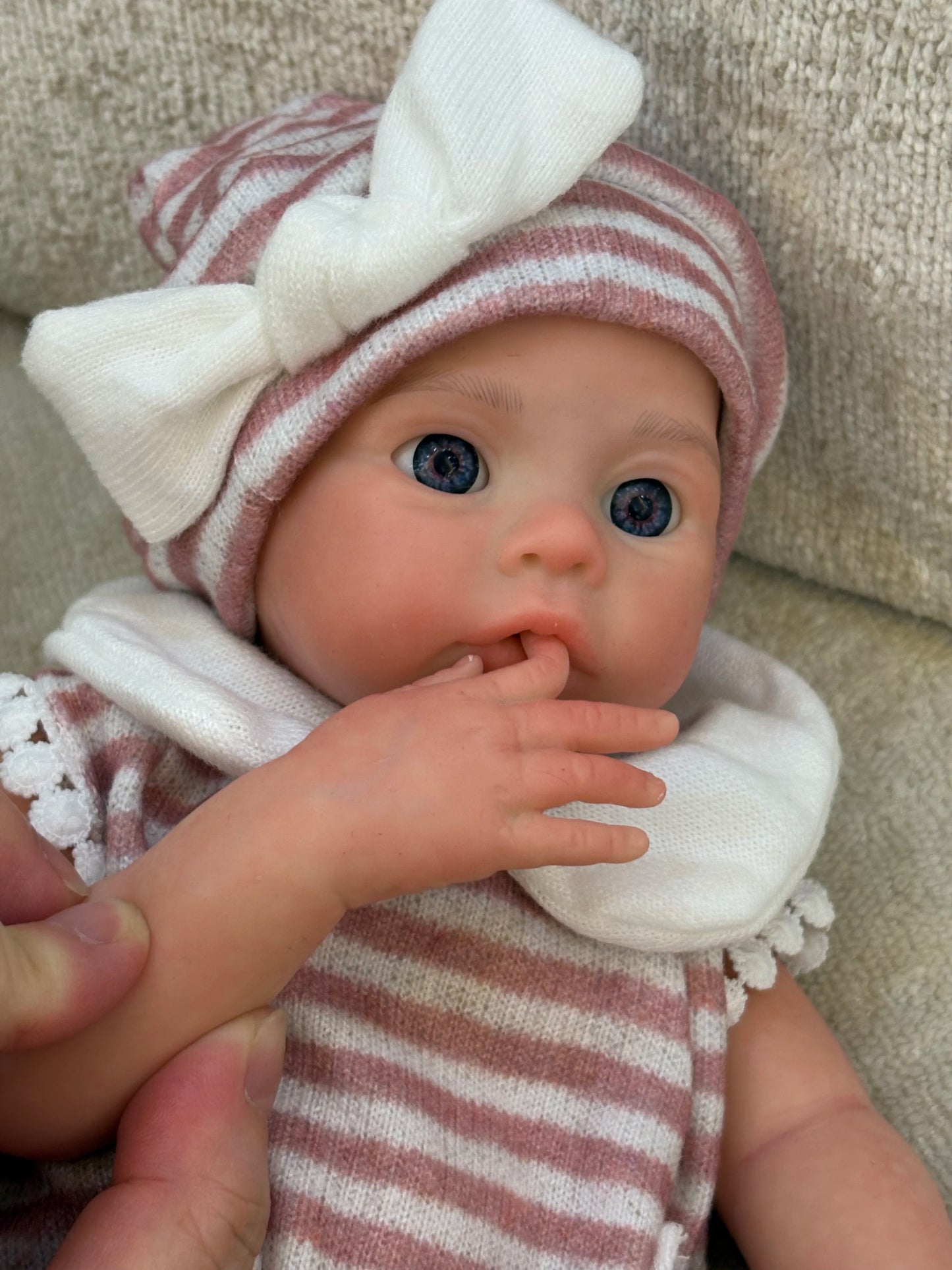13inch Silicone Reborn Bebe Girl With 2 Sets of Outfits, Open Mouth, Waterproof, Lifelike Painted Newborn Baby Girl Toys