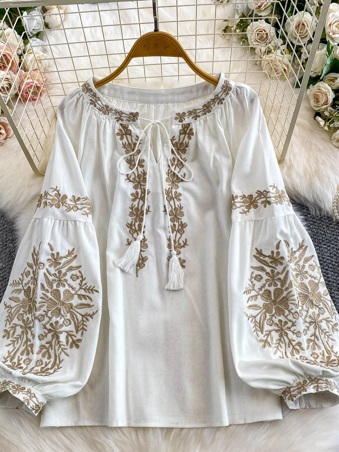 Bohemian Vacation Style Women's Shirt round Neck Lantern Sleeve Embroidery Heavy Work Autumn Design Sense Knot Design Top