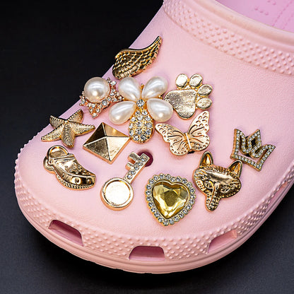 1pcs Designer Golden Crown Metal Shoe Charms Sea Star Shell Luxury Decorations for Shoe Accessorie Heart Pins for Women Girls