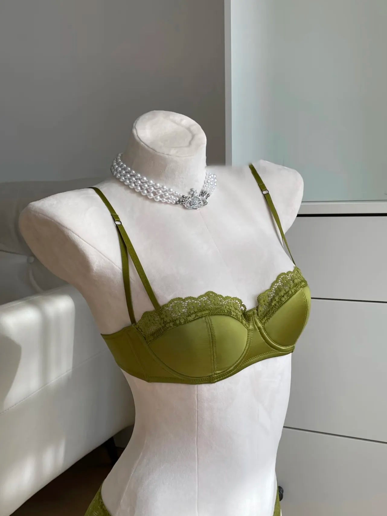 Hot Sale French Style Lace Satin Lingerie Set For Women, Sexy Push Up Thin Comfortable Breathable Daily Wear Intimates Bra Set