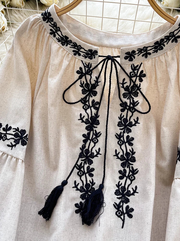 Women Bohemian Blouse Embroidered Lace Up V- Neck Lantern Sleeve Blouse Autumn Embroidery Linen-cotton Blend Female Top D78