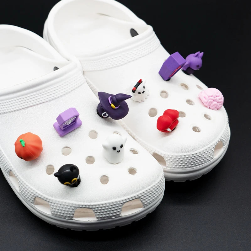 1/15pcs 3D Halloween Party Horrible Shoe Accessories Black Cat Ghost Witch Shoe Charms Woman Men Kids Pins Buckle Decorations
