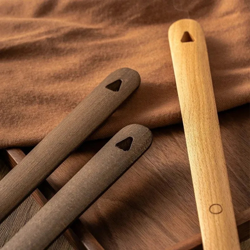 3 Colors Optional 75cm Extended Beech Wood Shoe Horn Magnetic Wall Storage Long Handle, No-Bend Home Shoe Puller for All Seasons