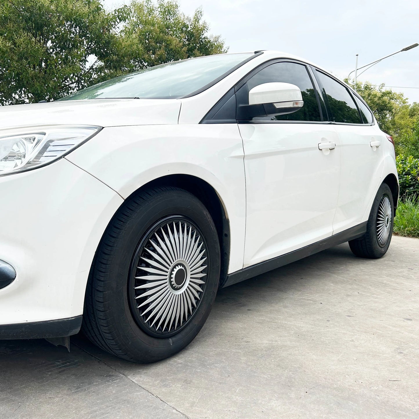 4pcs hub caps suitable for cars with 16-inch iron wheels, made of PP plastic, can be used to decorate the appearance of car whee