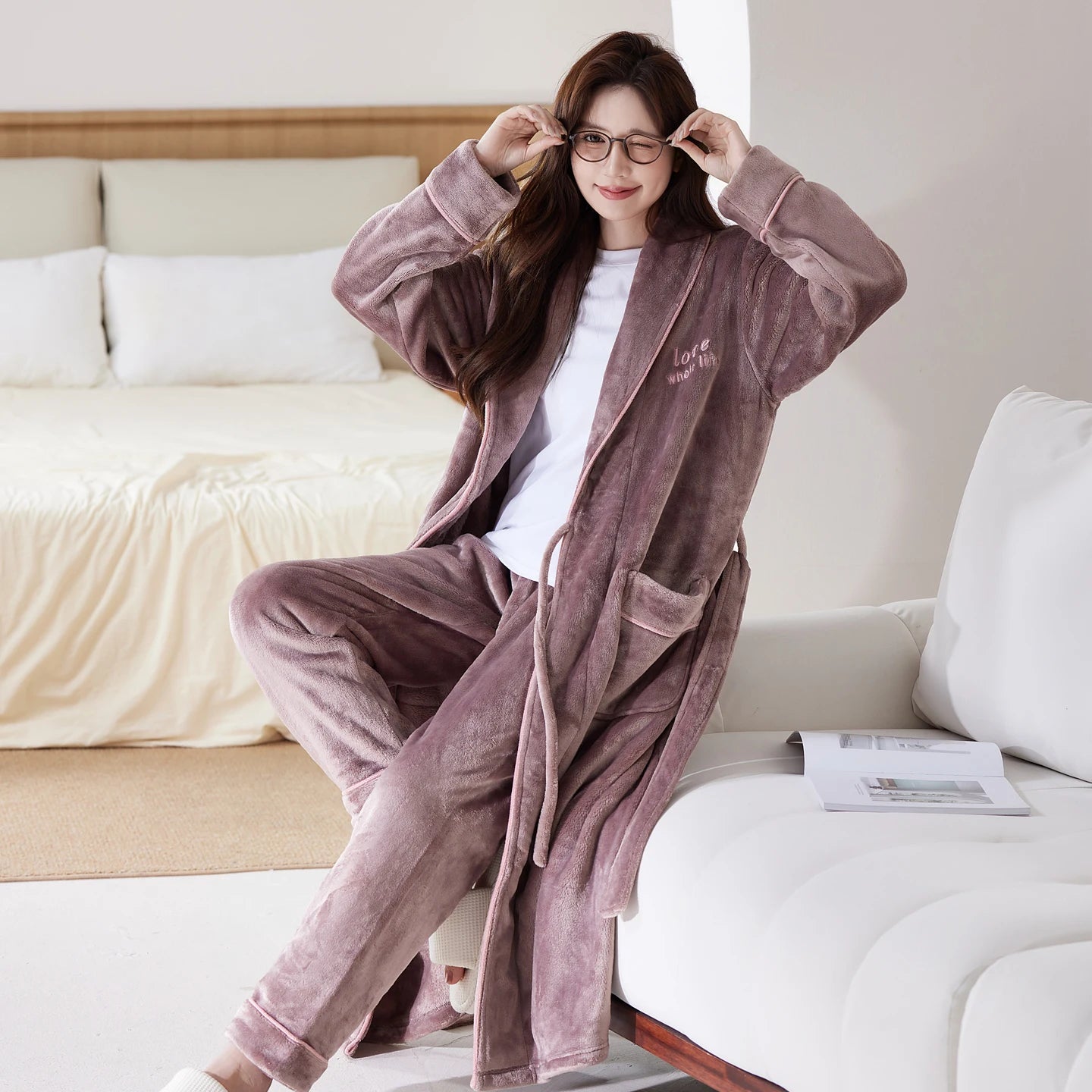 Thiened Long Coral Fce Pajamas Women's Spwear Winter Home Clothes Couple Batobes Men's plus Size Flannel Gown