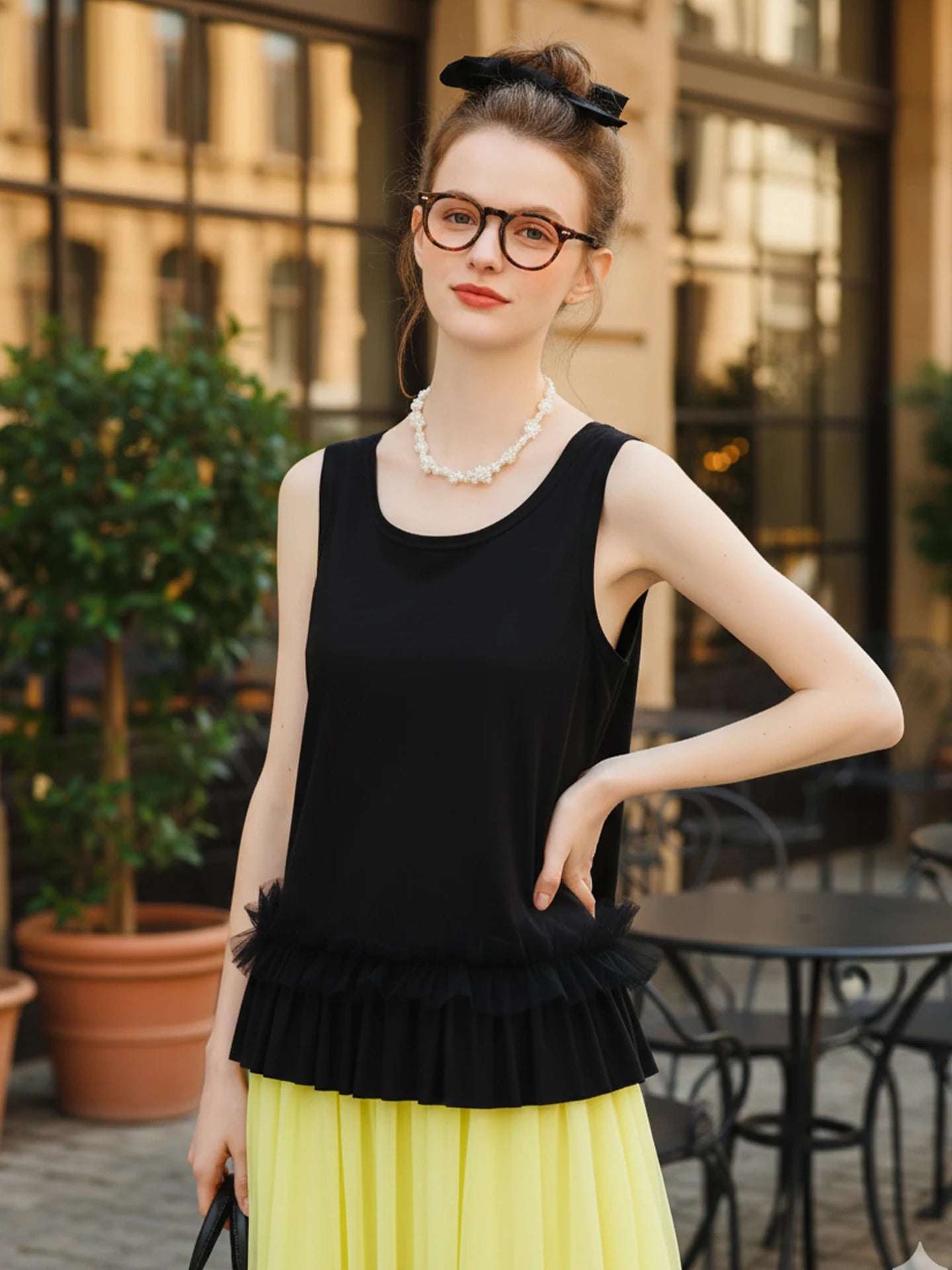 Black Mesh Spliced Vest Minimalist & Versatile for Daily Commute Sweet & Cool Slim-Fit Top 255105