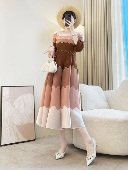 High-end Miyake Style Pleated Dress 2025 Autumn New Slim Flower Bud French Tea Break Skirt Fashionable Gradient Long Skirt Women