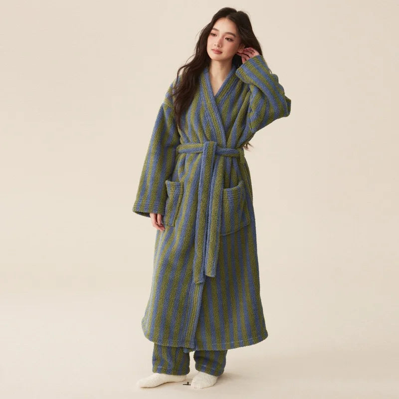 Thickened Extended Winter Warm Couple Sleep Robe Ladies Sleepwear New Style Non Shedding Lamb Velvet Absorbent Bath Robe Men's