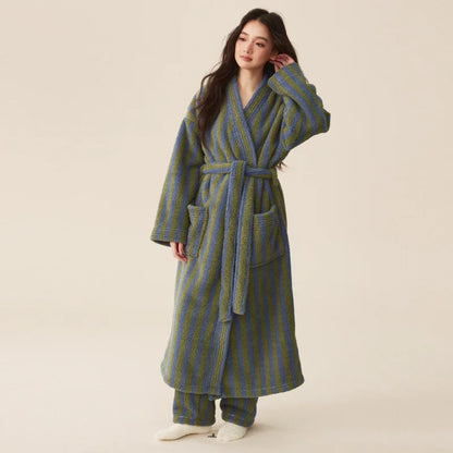Thickened Extended Winter Warm Couple Sleep Robe Ladies Sleepwear New Style Non Shedding Lamb Velvet Absorbent Bath Robe Men's