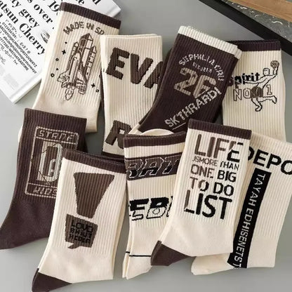 2/3/5/7/9 Pairs Men Women Mid-Calf Socks Moisture-Wicking Anti Odor Casual Sports Retro Basketball Graffiti Alphanumeric Socks