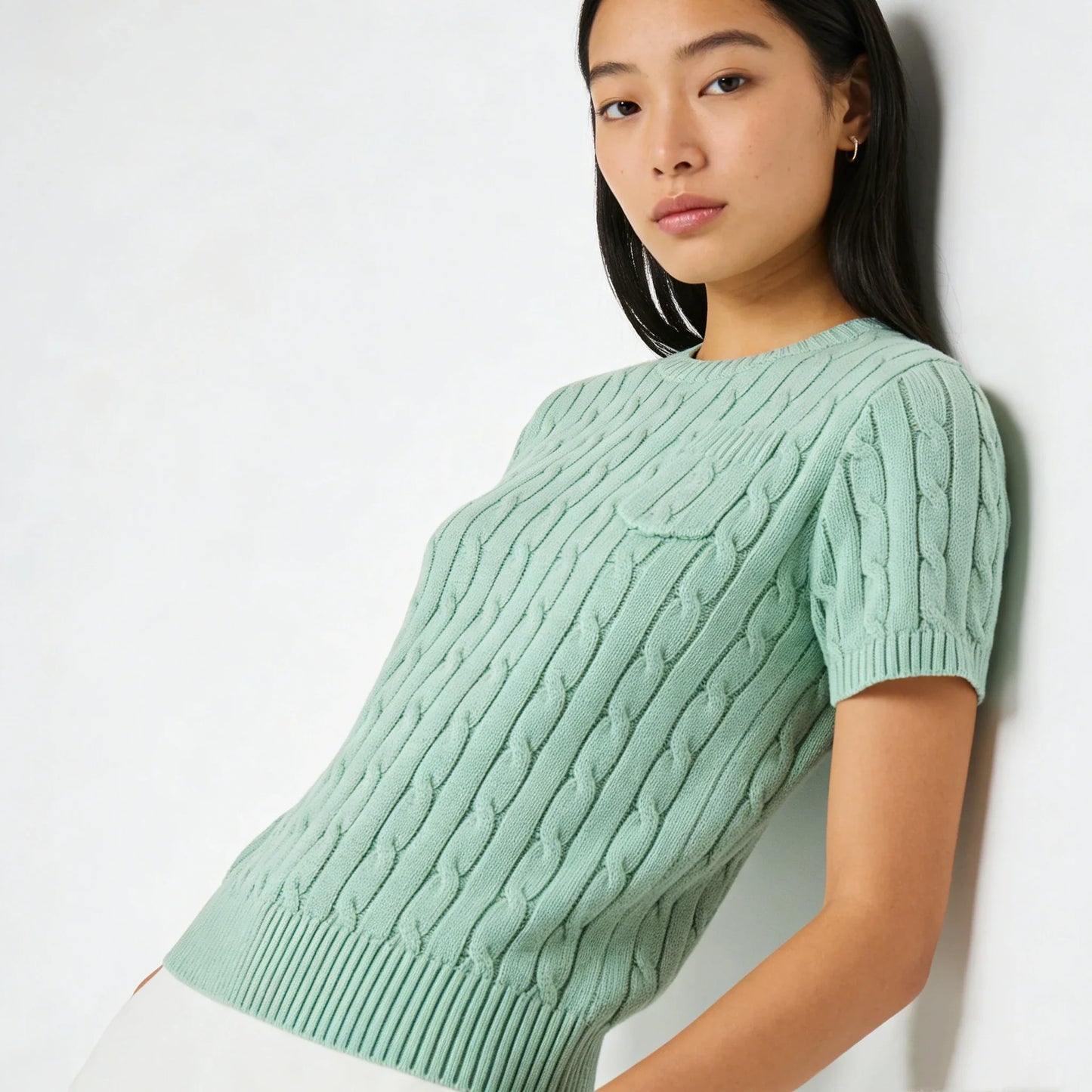 women's t-shirts and polos old money style Classic round neck Women's shirt embroidered chest pocket knitted short sleeved shirt