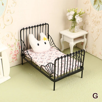 1:12 Dollhouse Mini Single/Double Bed Home Bedroom Furniture Toy Gift Living Room Furniture Model Beautiful Handmade Iron Toy