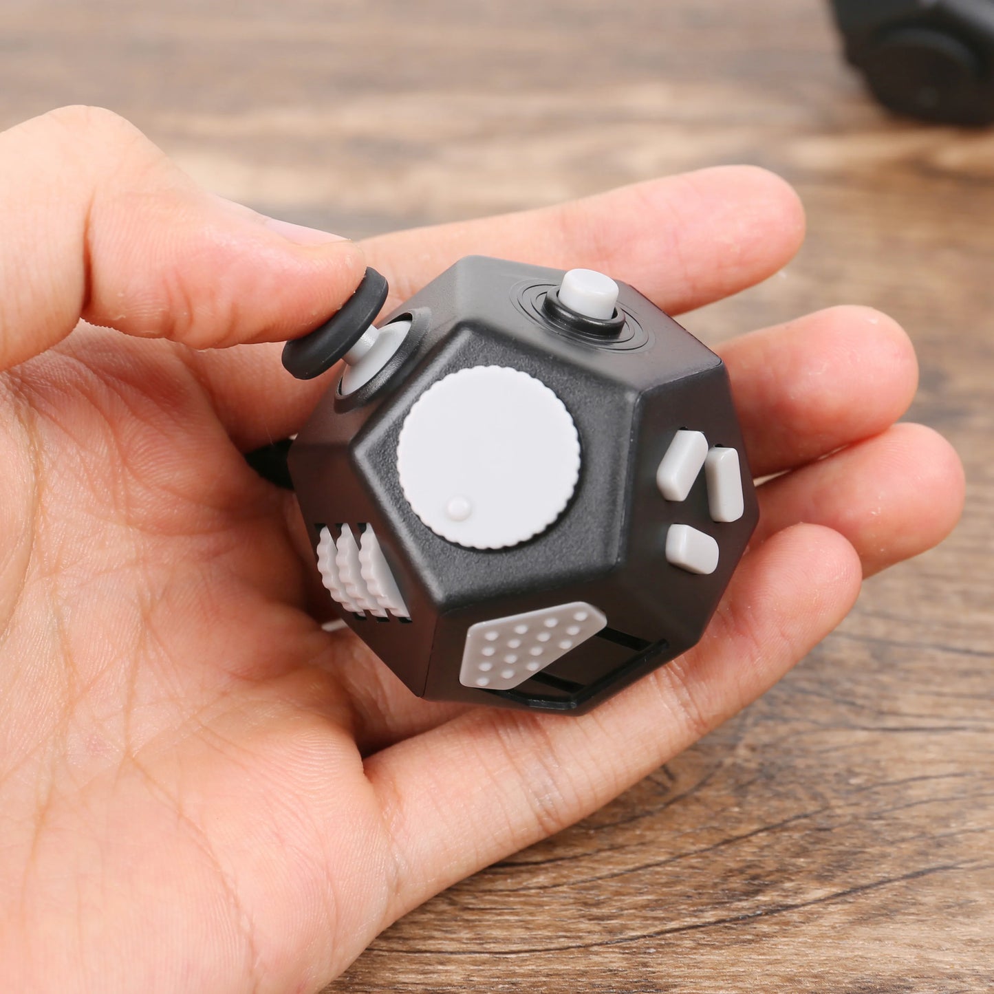 Anti-Stress Fidget Toy - Plastic Gaming Cube for Anxiety Relief Focus & Relaxation Gift Present for Attention-seeking