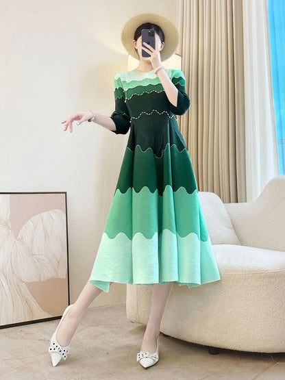 High-end Miyake Style Pleated Dress 2025 Autumn New Slim Flower Bud French Tea Break Skirt Fashionable Gradient Long Skirt Women