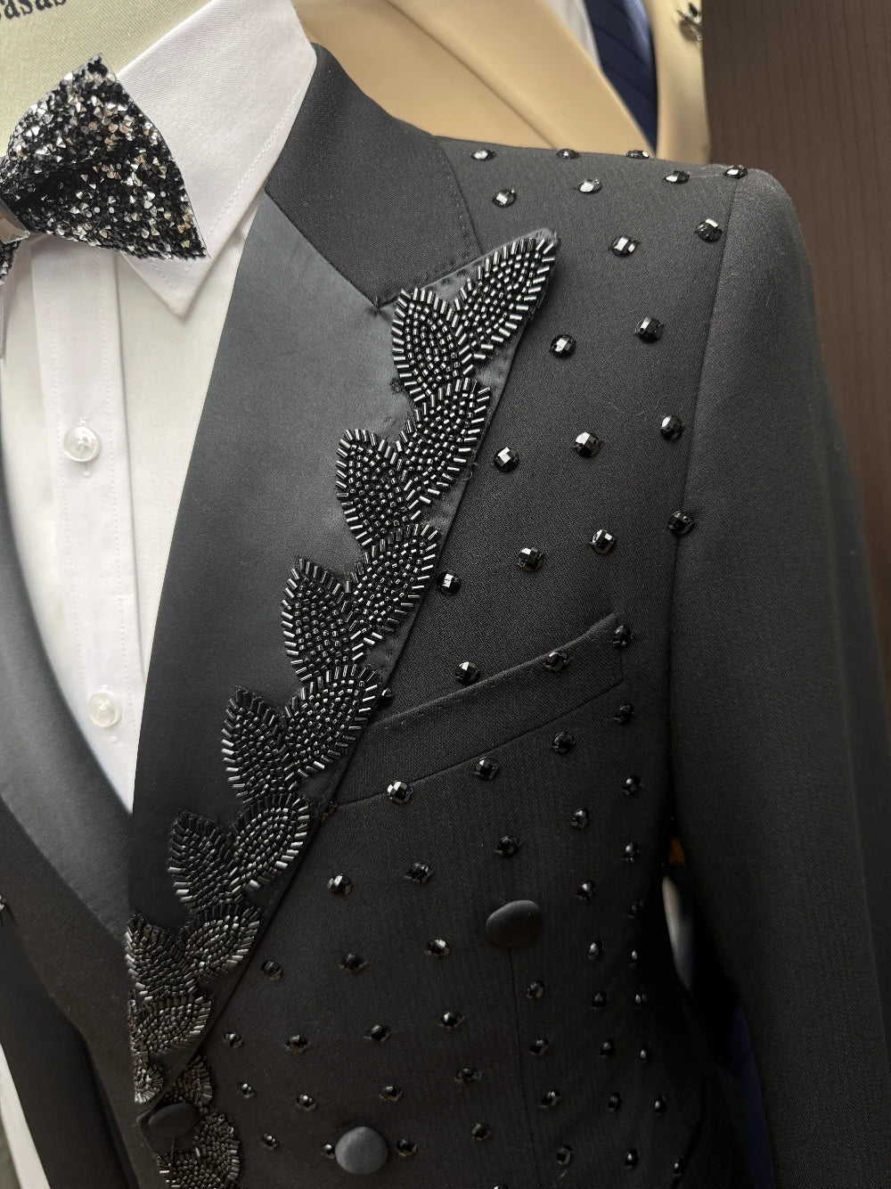 Textured Black Men's Suit Sophisticated Party Beaded Customized Celebrity Peak Lapel Groom Wear In Stock Prom Set Fast Shipping