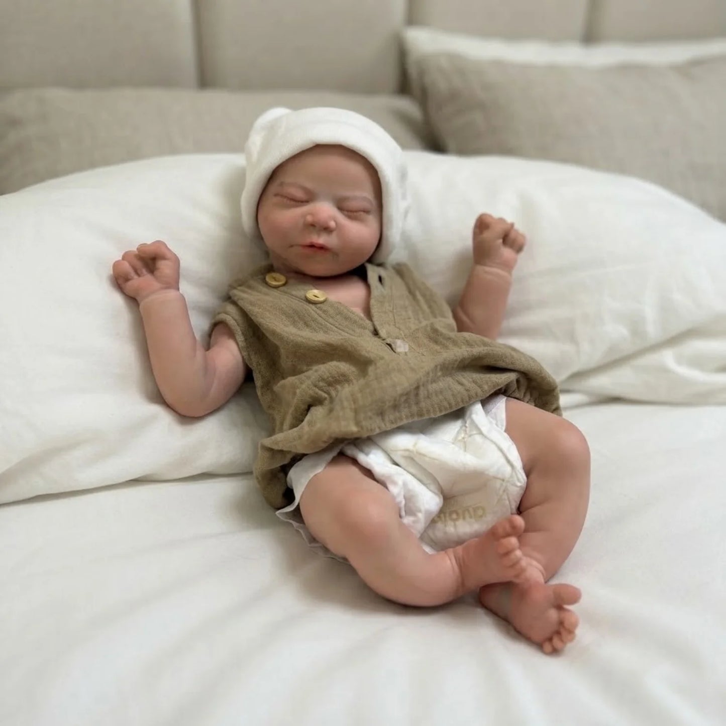 1PC 18-inch Open Mouth Silicone Reborn Doll for 2 Genders Handcrafted Lifelike Hand-painted Details Washable Collectible Toy