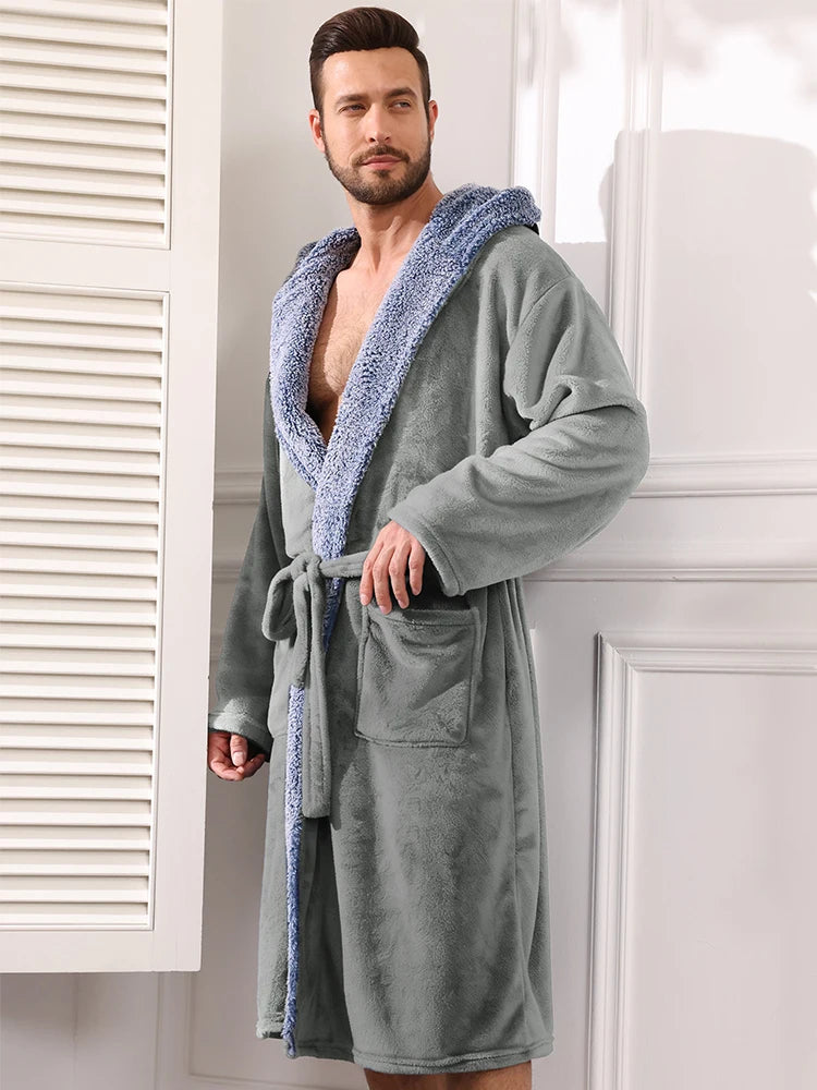 Men‘s Hooded Plush Robe with Pockets, Thick Flannel Bathrobe, Warm Sherpa Lined Collar for Winter Sleepwear & Loungewear