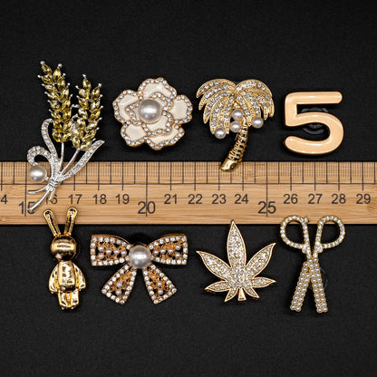 1pcs Golden Metal Shoe Charms Flowers Butterfly Shoe Decorations Four-leaf Clover Hearts Star Pins for Women Girls Favor Gifts