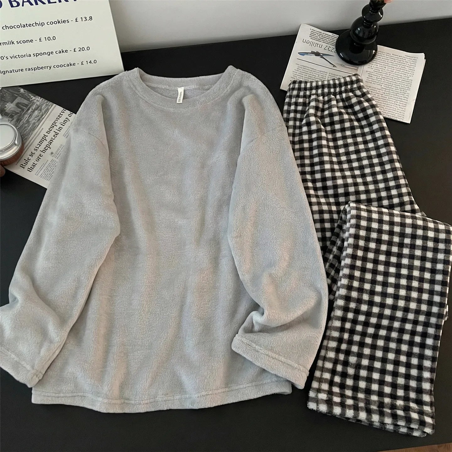 Men's Coral Fleece Pajamas Thickened Flannel Home Clothes Set Casual Loose Fit Autumn Winter Warm Sleepwear round Neck Sweats...
