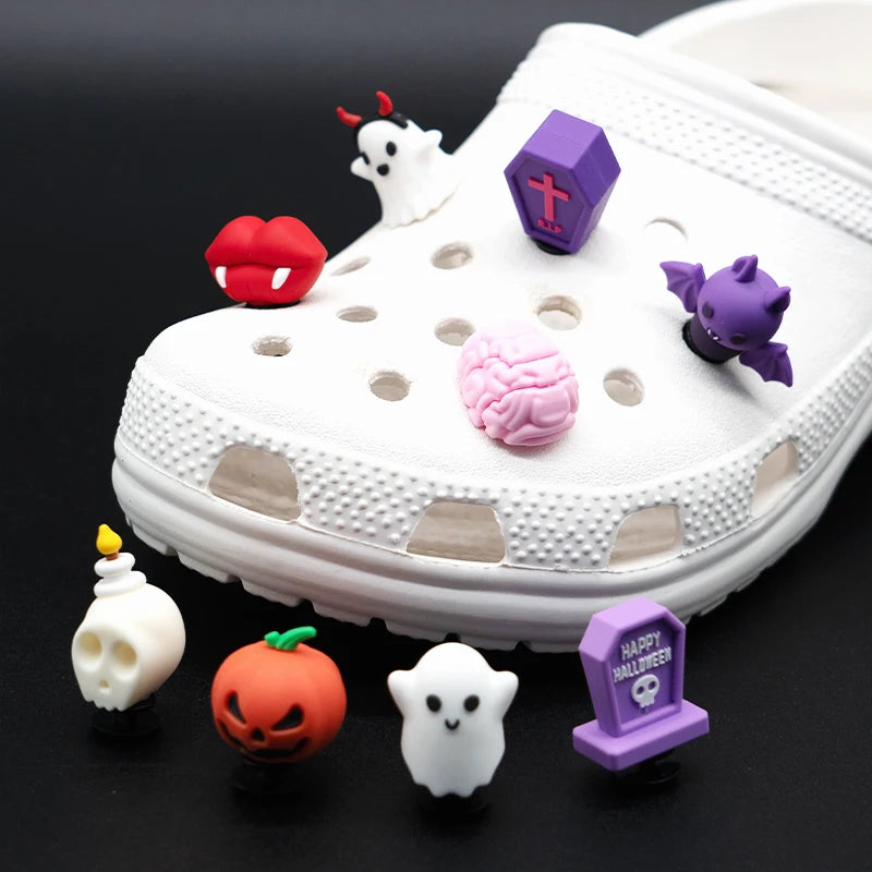 1/15pcs 3D Halloween Party Horrible Shoe Accessories Black Cat Ghost Witch Shoe Charms Woman Men Kids Pins Buckle Decorations