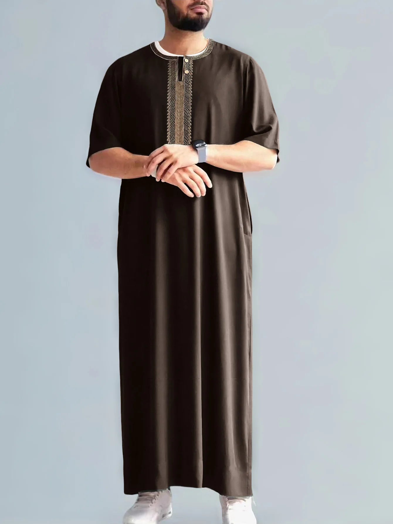 2026 New Embroidered Men's Apparel With Side Pockets Retro 2026 Muslim Long Dress Robe Abaya Ramadan Dubai Luxury Islam Elegant