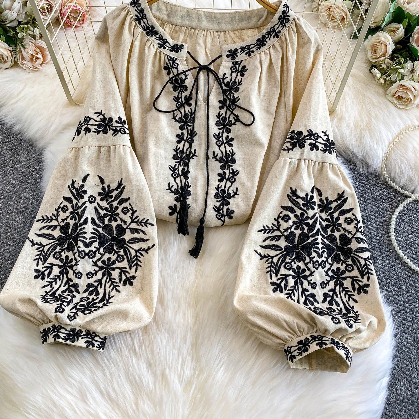 Bohemian Vacation Style Women's Shirt round Neck Lantern Sleeve Embroidery Heavy Work Autumn Design Sense Knot Design Top