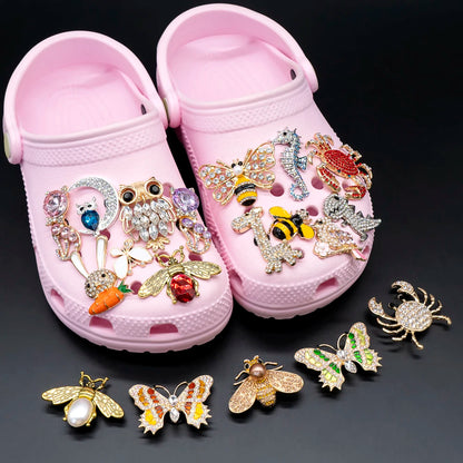 1pcs Designer Butterfly Metal Shoe Charms Bees Dinosaurs Foxes Luxury Decorations for Shoe Accessorie Crab Pins for Women Girls