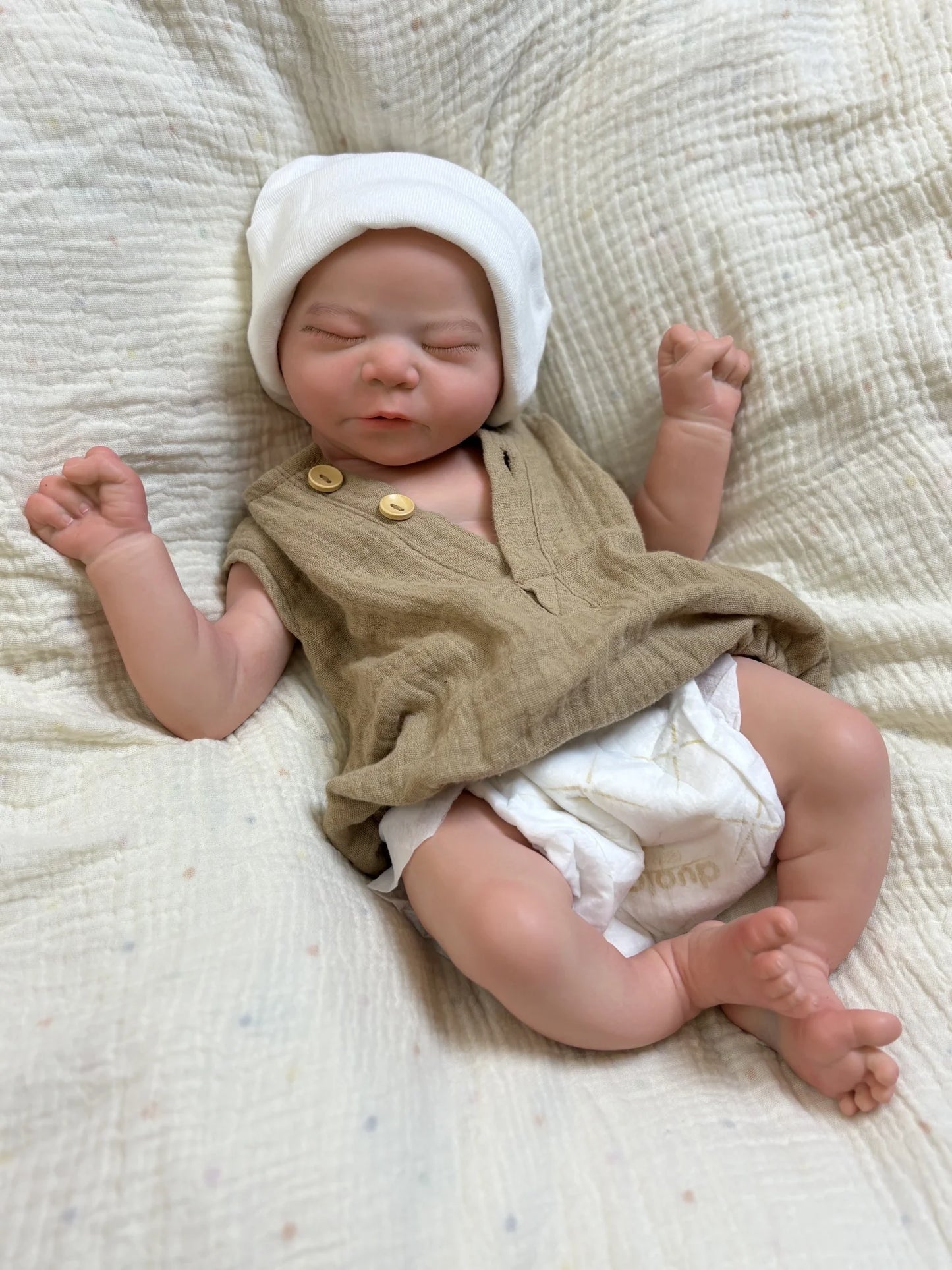 1PC 18-inch Open Mouth Silicone Reborn Doll for 2 Genders Handcrafted Lifelike Hand-painted Details Washable Collectible Toy