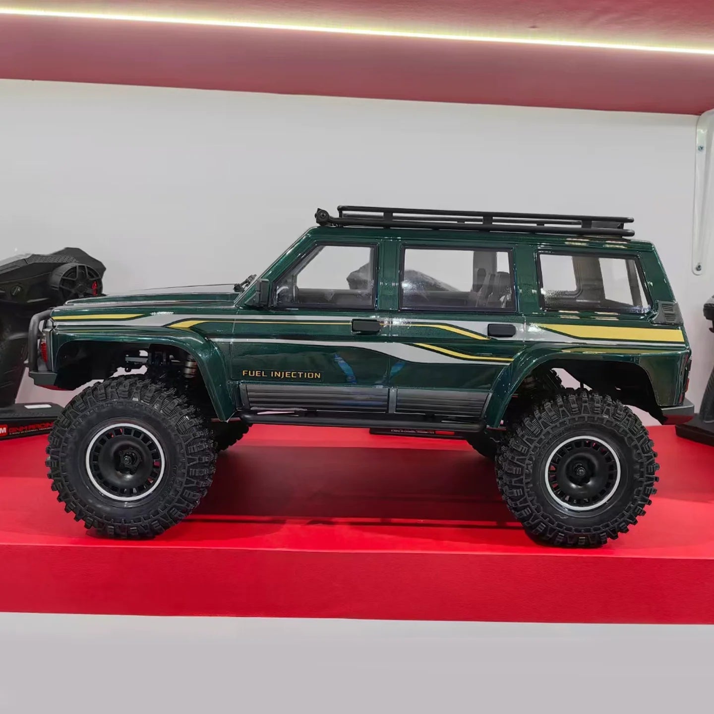 Yikong Yk4107/Pro 1/10 4WD RC Car Simulation Tule Remote Control Brushless Differential Lock Climbing Off-Road Vehicle Model Toy
