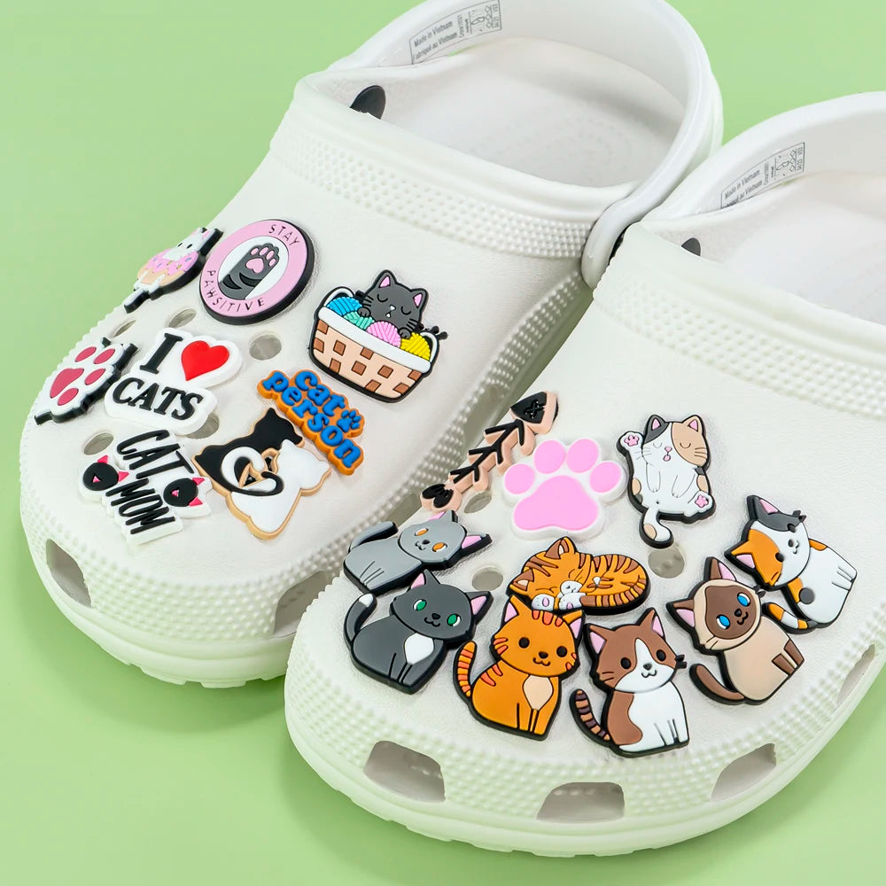 1/50/100pcs Cat Shoe Charms Sphinx Orange Cat Pins for Shoe Accessories Cute Decorations for Kids Women Clog Buckle Ornament
