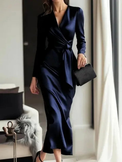 Autumn temperament goddess Hepburn style long-sleeved lace-tight waist dress for women