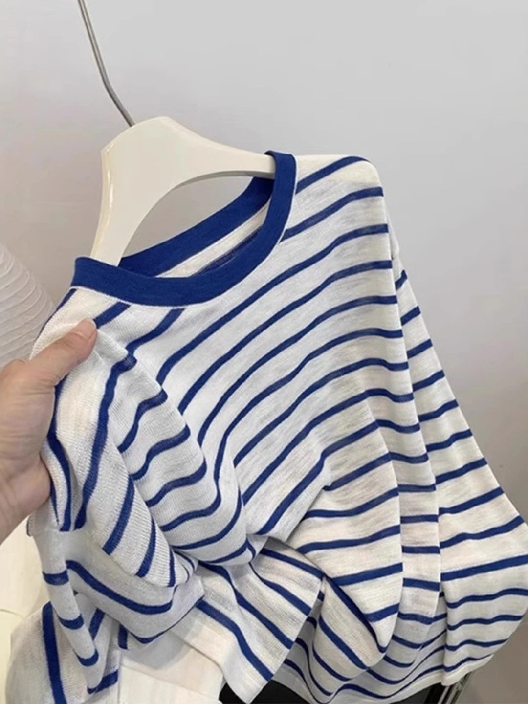 Casual Lightweight Striped Women's Shirt Sun Protection Loose Fit Regular Sleeve Long round Neck Straight Tube Summer Top
