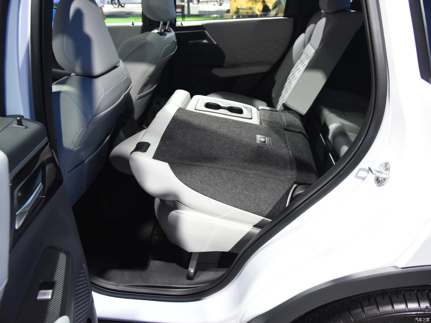 For Mitsubishi Outlander 2021 2022 2023 2024 2025 2026 5 Seats Custom Faux Leather Car Seat Covers Full Set Interior Accessories