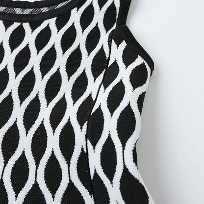 2026 Black/White Patchwork Knitting Women dress Fashion O Neck Sleeveless Dresses For Womens 51907